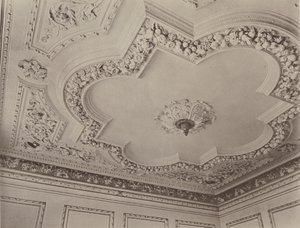 ベルトンハウス、グランサム、階段の天井 作： Charles Latham