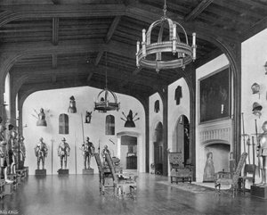 The Armoury（モノクロ写真 作： Charles Latham