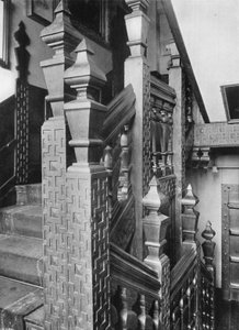 オークの階段」（モノクロ写真 作： Charles Latham