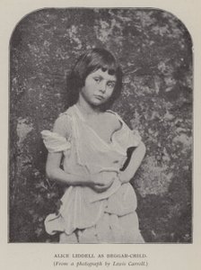 乞食の子役のアリス・リデル（モノクロ写真 作： Charles Lutwidge Dodgson