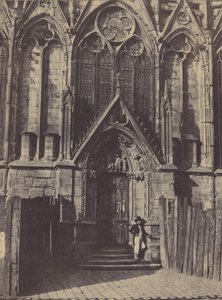 赤い扉 作： Charles Marville
