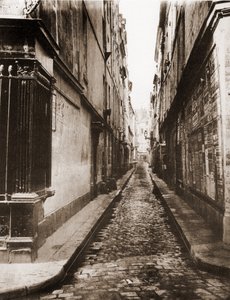 セーヌ通りから撮影されたパリのヴィスコンティ通り。6区です。 作： Charles Marville