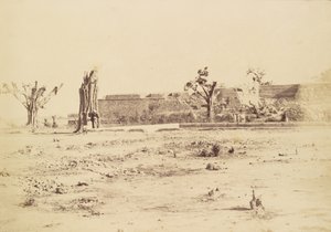 未確認の要塞、デリーの不毛の風景 作： Charles Moravia