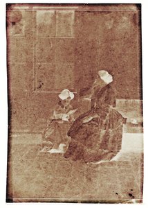 中庭の女性 作： Charles Nègre