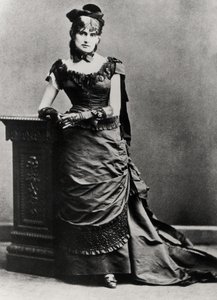 ベルト・モリゾ（1841-95）（bw写真） 作： Charles Reutlinger