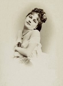 女優アンリエット・ヴィクトワール・ドルアール（1851-1923）の肖像。