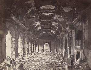 国務院大ホール、1871 年 5 月。 作： Charles Soulier