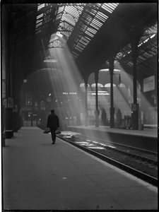 リバプール ストリート駅、リバプール ストリート、シティ オブ ロンドン、グレーター ロンドン オーソリティー、c1932。 作： Charles William Prickett