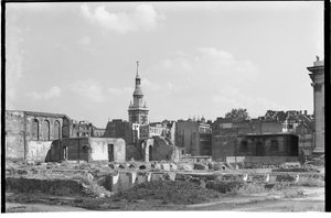 セント・メアリー・ル・ボウ教会、チープサイド、シティおよびロンドン市の郡、GLA、1941 - 1945. 作： Charles William Prickett