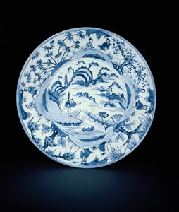 川のシーンで漁師が描いた青と白の皿、天起または崇正、1620-30（磁器）
