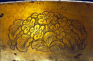 彫刻が施された盆地、唐王朝（銀製の金箔）の詳細（206714を参照）