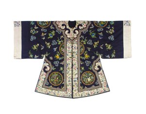 刺繡されたミントブルーのハンブルーの女性の非公式のオーバーコート、ワイタオ、19世紀の第3四半期 作： Chinese School