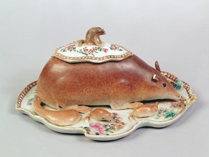 ファミールローズソースターイーンとカバー、リス、チエンルン時代（1736-95）（セラミック）としてモデル化