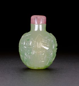 ジェダイトスナッフボトル、c.1780-1850（翡翠） 作： Chinese School