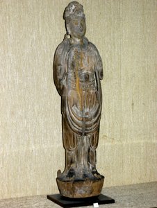 観音菩薩、慈悲の菩薩、宋王朝（960-1276）（塗装木材）