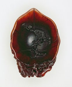 乾杯カップ、乾隆期1736-95（刻まれたサイの角）（142653-5＆142692を参照） 作： Chinese School