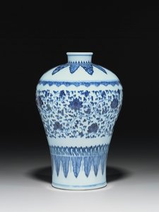 15世紀のスタイルで描かれた明風の花瓶、梅瓶