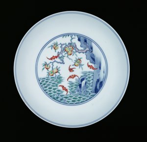 下絵の青とデュサイのエナメルで描かれた磁器の皿、1723-1735（磁器）