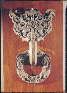 Hia-Tou、Yi-hsien、Hopei、Warring States（ブロンズ）のフェニックスが乗り越え、彫刻が施された動物の指輪を持っているタオウチのデザインが施された &39;P&39;u shou&39;ドアノッカー