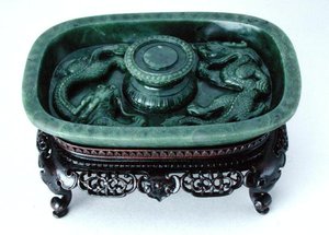 インペリアルカップスタンド、乾隆帝（石材と木材）（193853も参照）