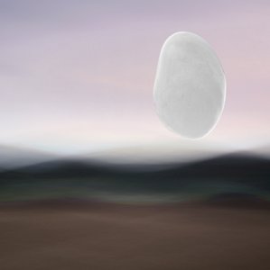 幽玄な浮遊石 作： 
