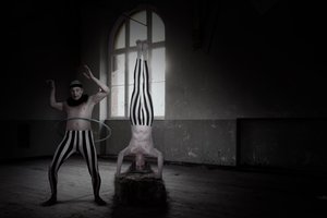 作： Christine von Diepenbroek