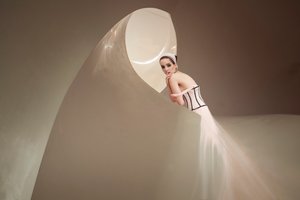  作： Christine von Diepenbroek