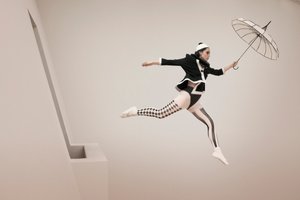  作： Christine von Diepenbroek