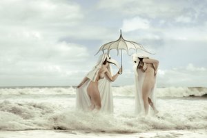  作： Christine von Diepenbroek