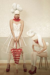  作： Christine von Diepenbroek