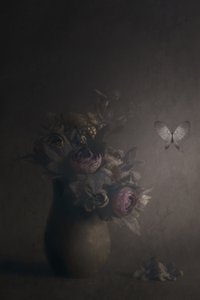  作： 