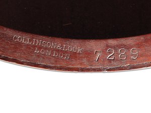 ビクトリア朝の象眼細工の臨時のテーブル、詳細、1880年頃（ローズウッドとアイボリー）