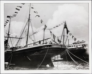 ドック入りしたS.S.「アンブリア」の船尾、1900年頃（モノクロ写真