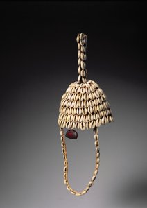 帽子（殻と骨）（181646も参照） 作： Congolese