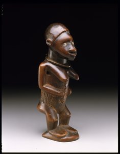 立っている女性像、ベンベの人々（木、ビーズ、金属） 作： Congolese Congolese