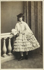 デンマークのダグマー王女の肖像、1847～1928 年、1860 年。 作： Copenhagen Photo studio E. Lange
