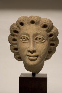男の頭、4〜5世紀（石灰岩） 作： Coptic