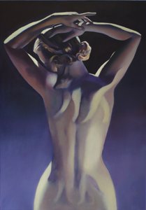 女性の優雅な姿