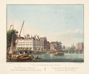 Vue d&39;Amsterdam No. 34。ヘーレングラハトとブローアウ橋のビネンアムステル。ラムステルルヘーレングラハトエルポンディットブラウブリッジ、1825年（手描きの彫刻） 作： Cornelis de Kruyff