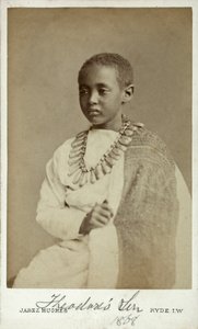 アラマユ王子、アビシニアのテオドール2世の息子、ライド、イギリス、1868年（アルブメンプリント） 作： Cornelius Jabez Hughes