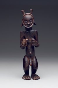 立っている男性の姿の形の儀式の入れ物 作： Culture Chokwe