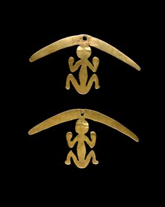イヤーダングルのペア、西暦600〜 1600年（ハンマー＆カットゴールド）