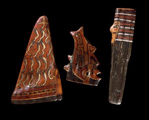 プレコロンビア美術、ナスカ文明：木の楽器（パンフルートを含む？紀元前100年〜紀元後800年。リマ、考古学博物館 作： Culture Nazca