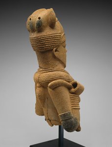 女性像の頭と胴体、ナイジェリア、ジョス高原地域、紀元前500年-西暦200年（陶器） 作： Culture Nok