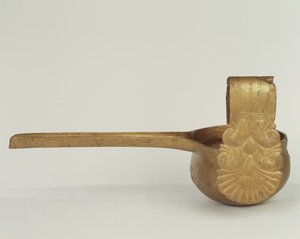 注ぎ物をするための儀式用容器（ブロンズ
