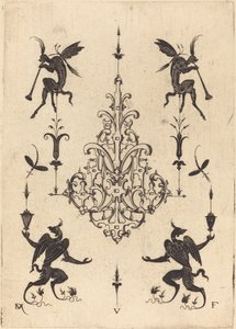 上部に角を吹く幻想的な生き物と下部に翼のあるグリフィンのブローチ 作： Daniel Mignot