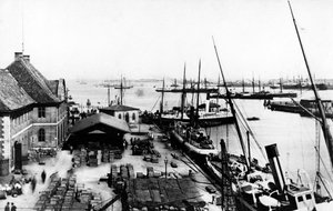 コペンハーゲン港、1880年頃 作： Danish Photographer