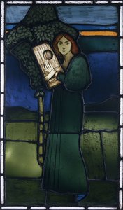 弦楽器を演奏する全身の女性像を描いた鉛ガラスパネル 作： David Gauld