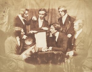 フレイザー教授、ウェルシュ牧師、ハミルトン牧師、およびその他の 3 人の男性、1843 年から 47 年。 作成者: David Octavius Hill、Robert Adamson、Hill & Adamson。 作： Hill and Adamson