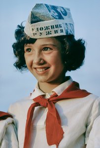 ソ連教化のための強制青少年組織、ヤング・パイオニア・キャンプの少女（ソ連、ハバロフスク